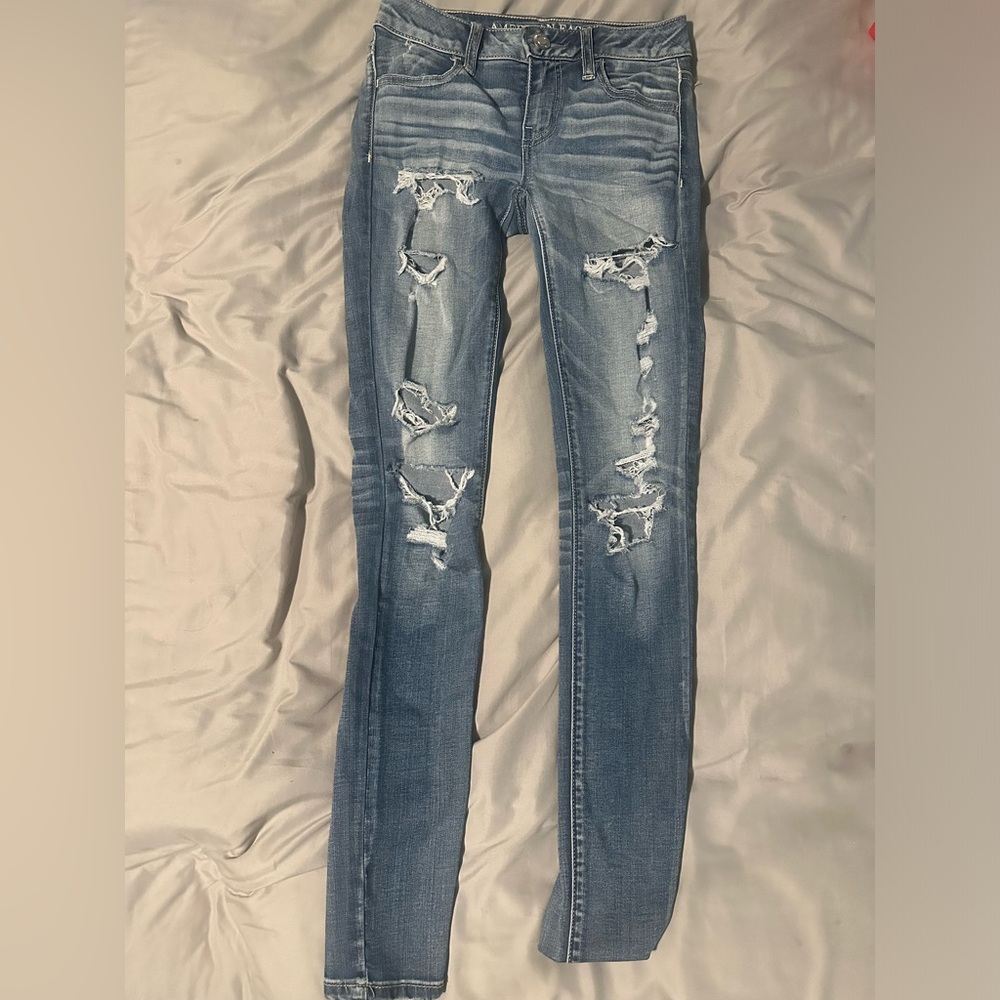 Ripped jeans light wash